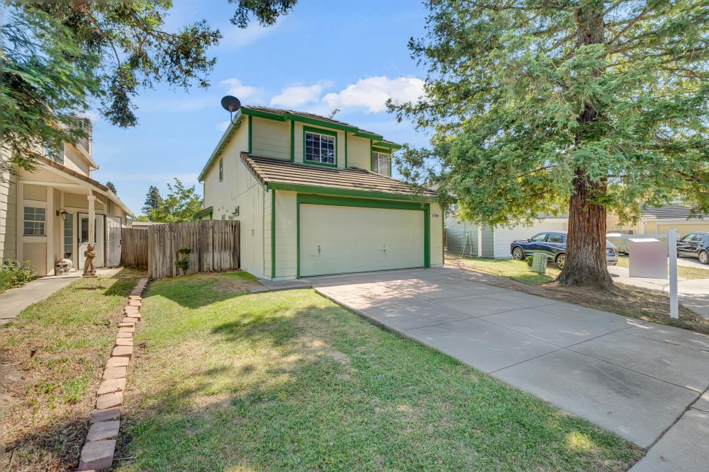 Detail Gallery Image 2 of 46 For 9004 Beryl Creek Way, Elk Grove,  CA 95758 - 3 Beds | 2/1 Baths