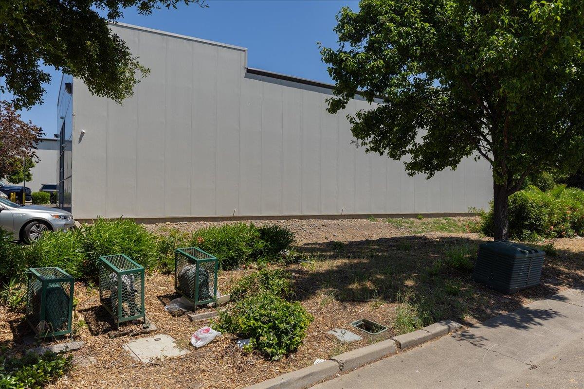 Detail Gallery Image 63 of 78 For 4240 Pell Dr, Sacramento,  CA 95838 - – Beds | – Baths