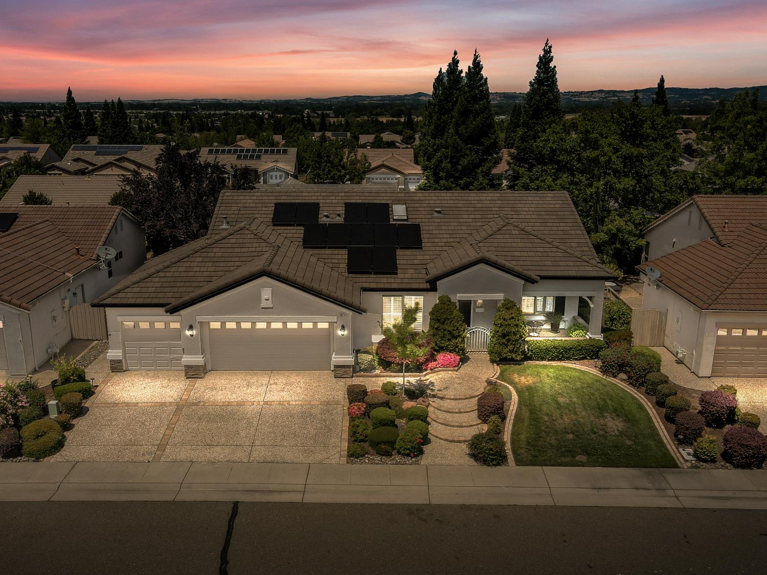 Detail Gallery Image 2 of 57 For 1814 Winding Way, Lincoln,  CA 95648 - 2 Beds | 2 Baths