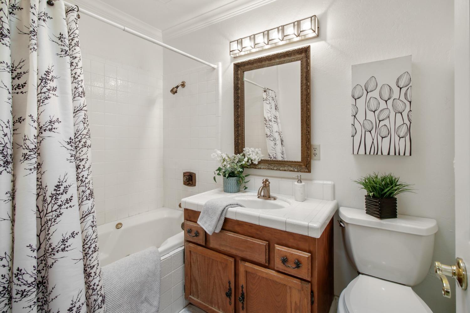 Detail Gallery Image 37 of 68 For 7365 Dambacher Dr, Granite Bay,  CA 95746 - 3 Beds | 2 Baths