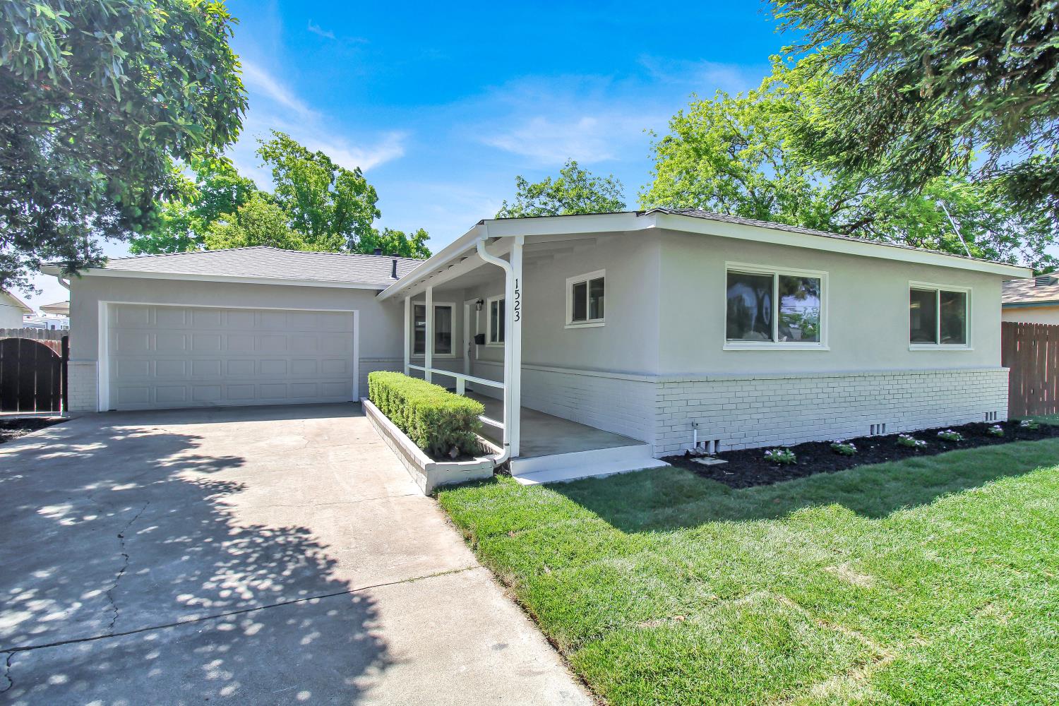 Detail Gallery Image 5 of 49 For 1523 Overholtzer Dr, Modesto,  CA 95355 - 3 Beds | 1 Baths