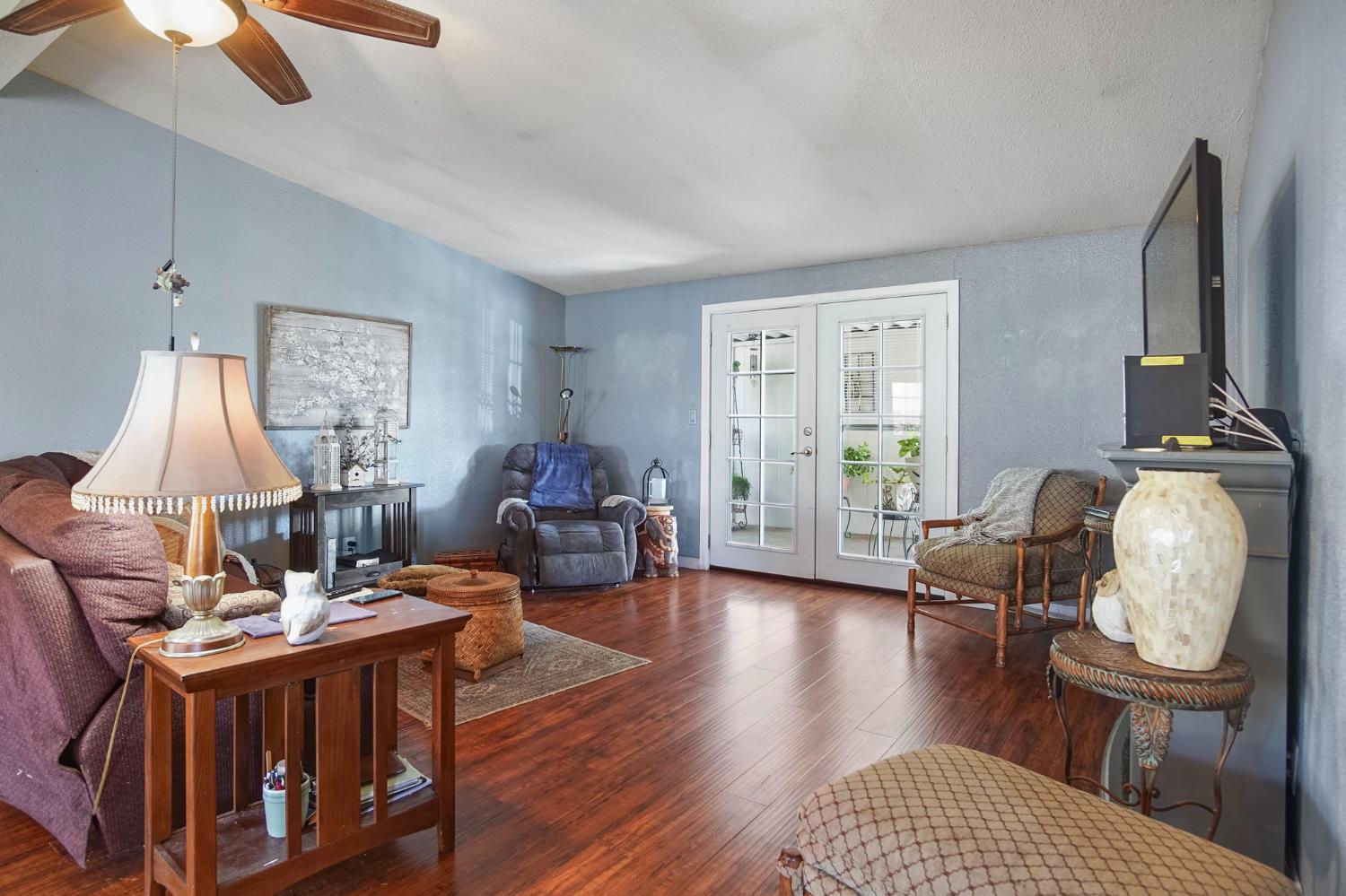 Detail Gallery Image 3 of 8 For 1500 Held Dr 17, Modesto,  CA 95355 - 3 Beds | 2 Baths