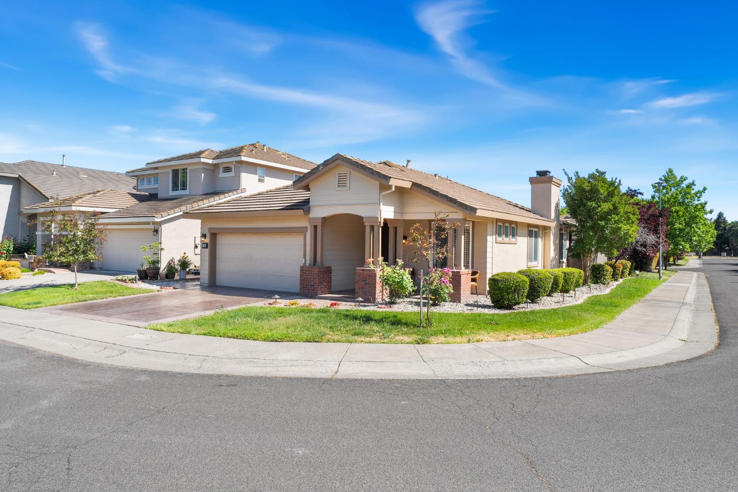 Detail Gallery Image 4 of 30 For 2192 Sherington Way, Sacramento,  CA 95835 - 3 Beds | 2 Baths