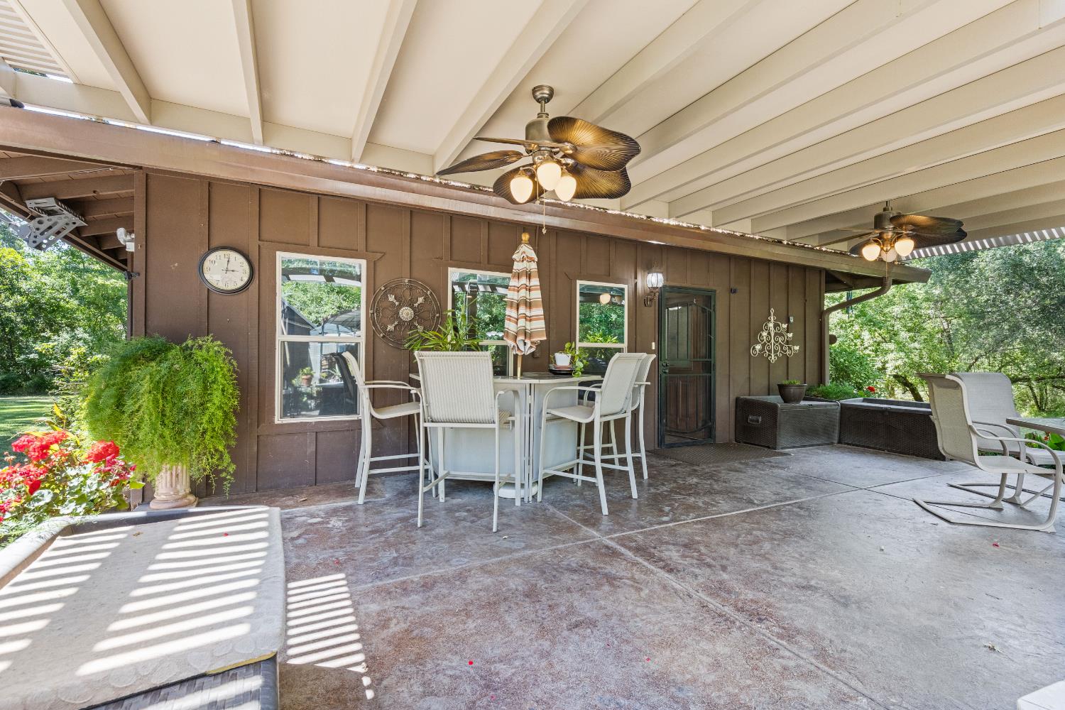 Detail Gallery Image 7 of 59 For 7705 Horseshoe Bar Rd, Loomis,  CA 95650 - 3 Beds | 2 Baths