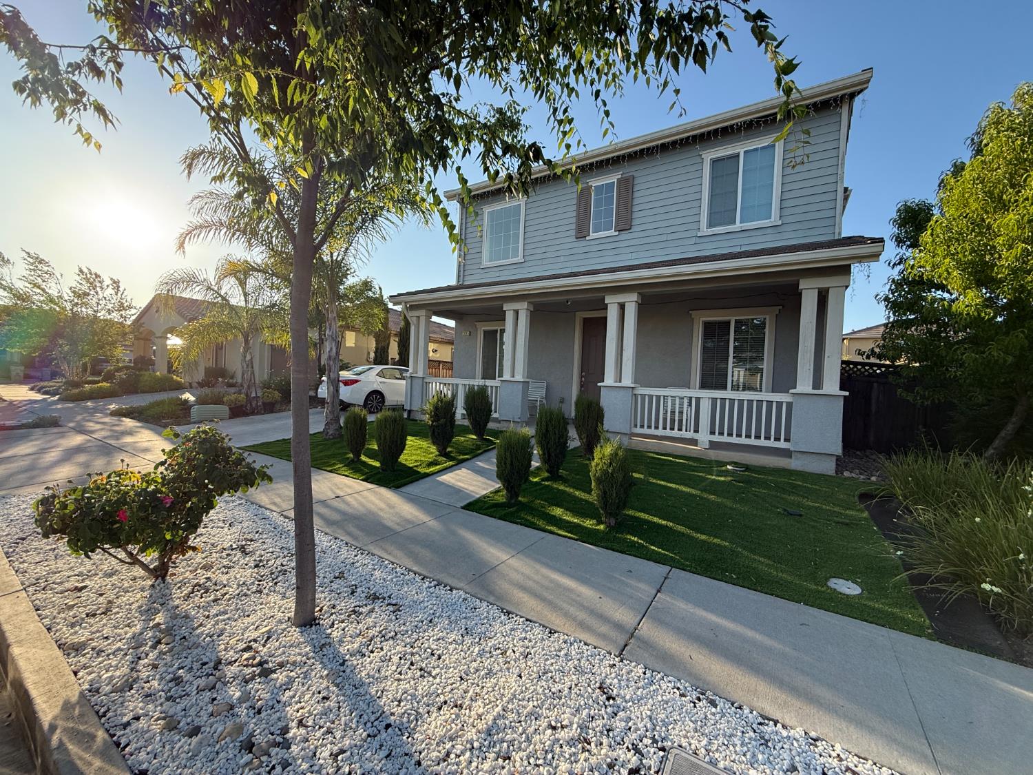 Detail Gallery Image 2 of 45 For 2015 Davis St, Woodland,  CA 95776 - 5 Beds | 3 Baths