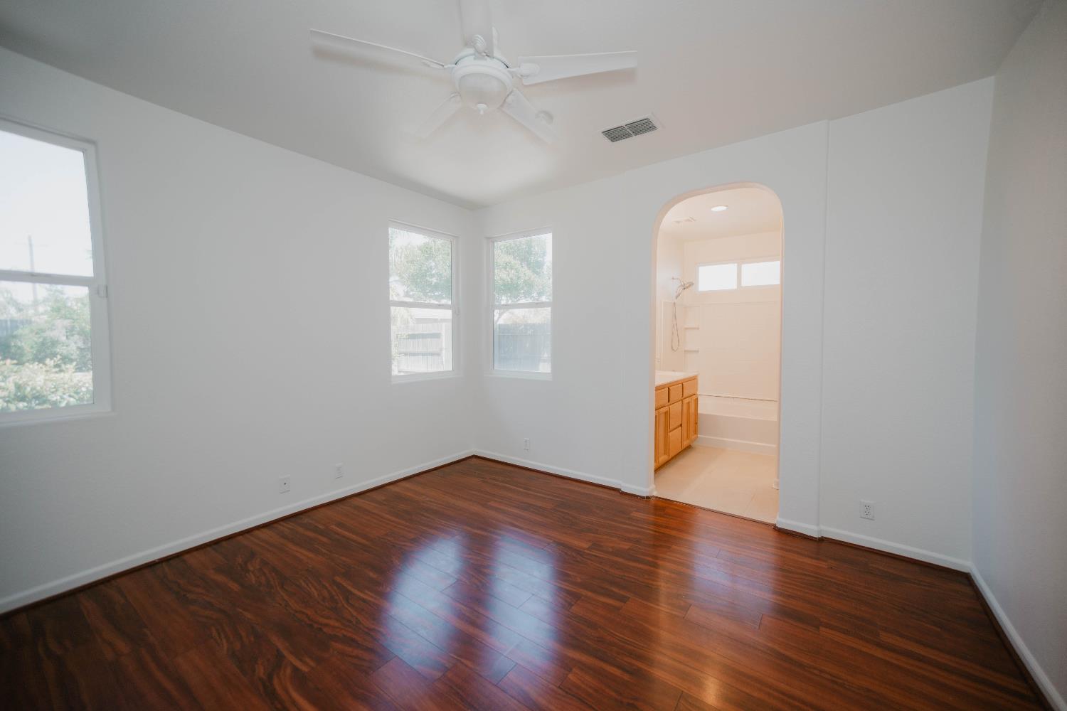Detail Gallery Image 15 of 36 For 1187 W Kneebone Ct, Plumas Lake,  CA 95961 - 3 Beds | 2 Baths