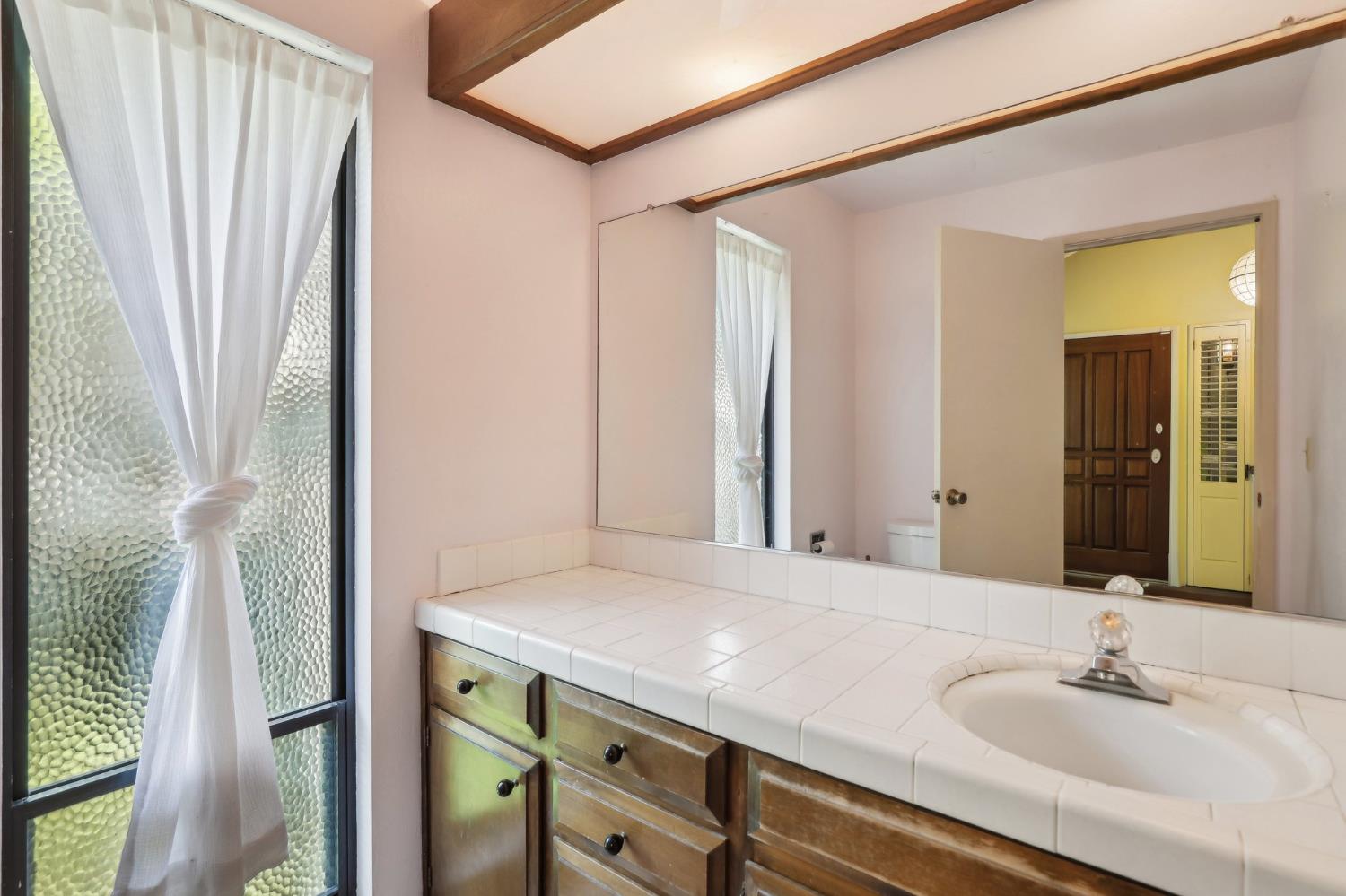 Detail Gallery Image 37 of 47 For 84 Riverknoll Pl, Carmichael,  CA 95608 - 2 Beds | 2/1 Baths