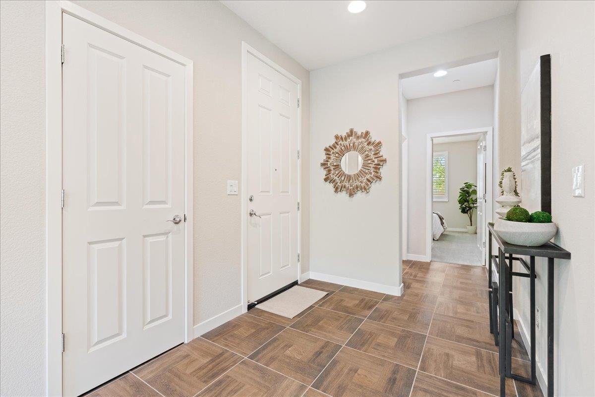 Detail Gallery Image 22 of 54 For 1032 Oakbriar Cir, Roseville,  CA 95747 - 4 Beds | 3 Baths