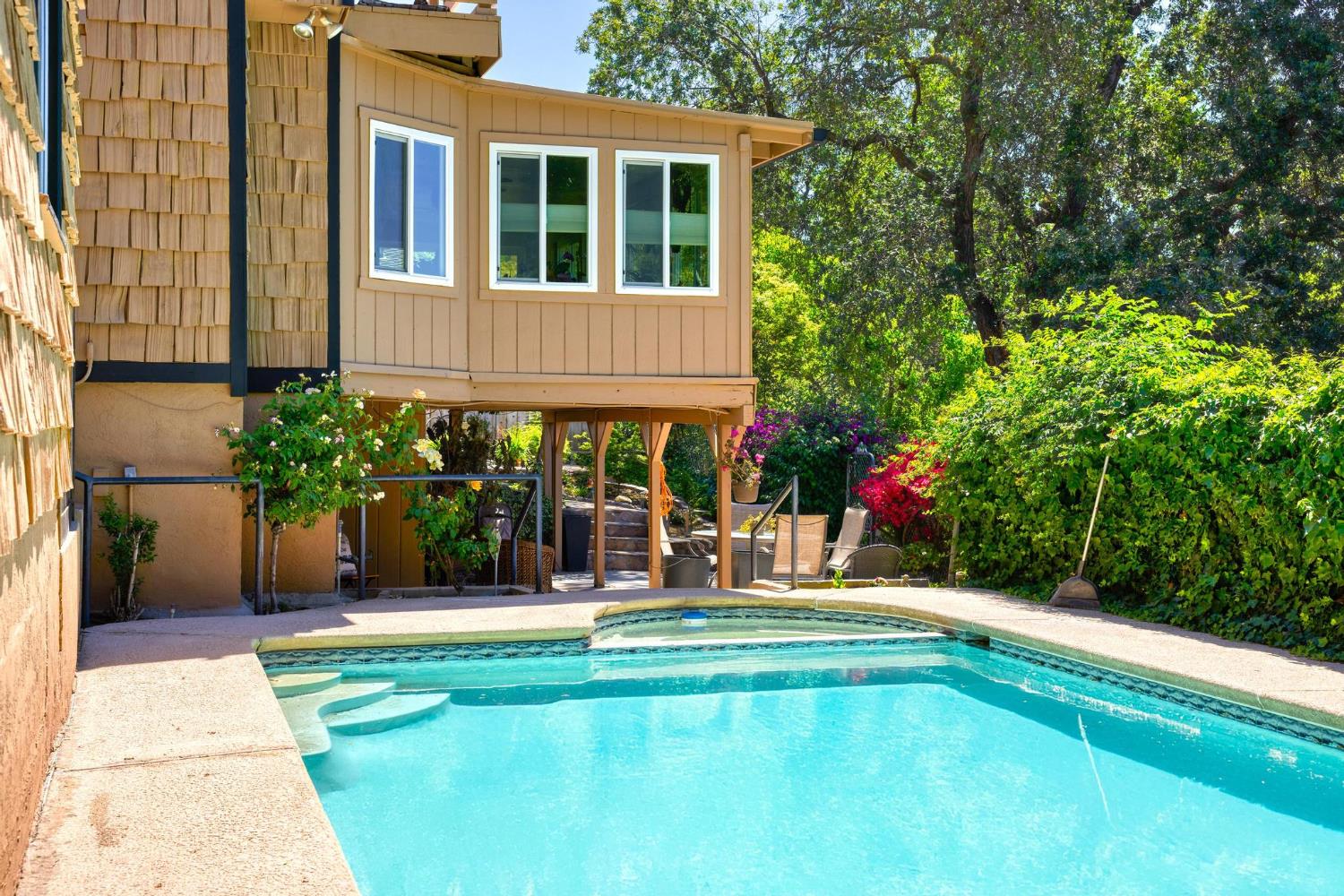Detail Gallery Image 36 of 58 For 2028 Scenic Dr, Modesto,  CA 95355 - 3 Beds | 3 Baths