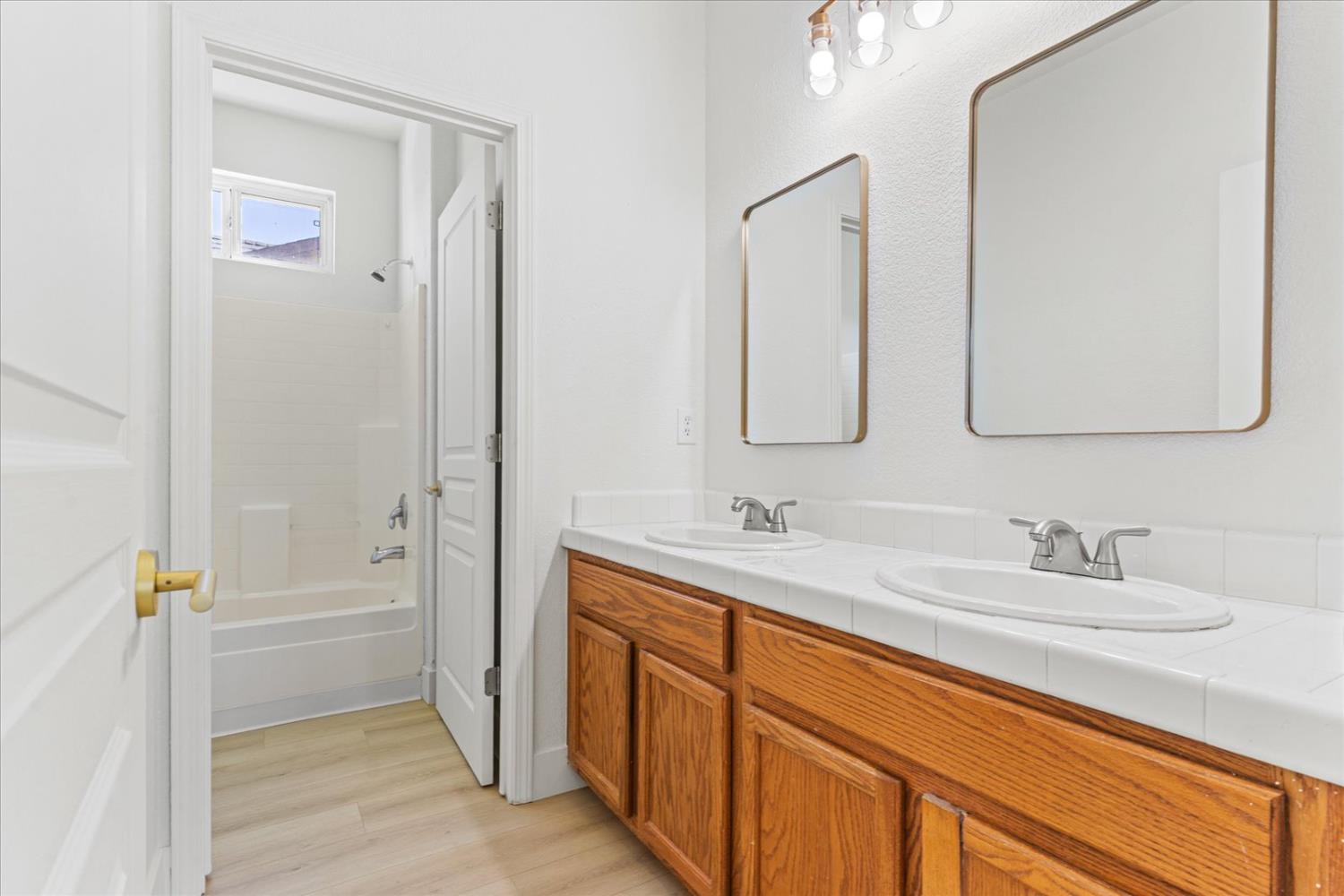 Detail Gallery Image 35 of 63 For 156 Bristol Way, Yuba City,  CA 95993 - 5 Beds | 2/1 Baths