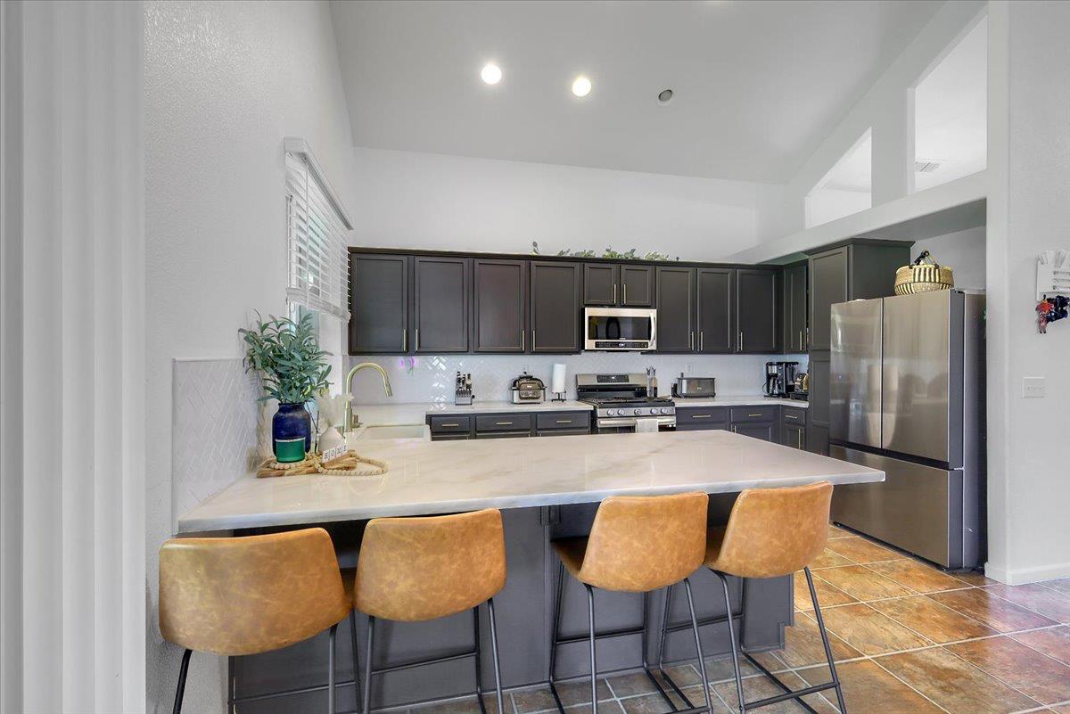 Detail Gallery Image 11 of 47 For 2189 Stonewater Dr, Yuba City,  CA 95991 - 4 Beds | 2/1 Baths