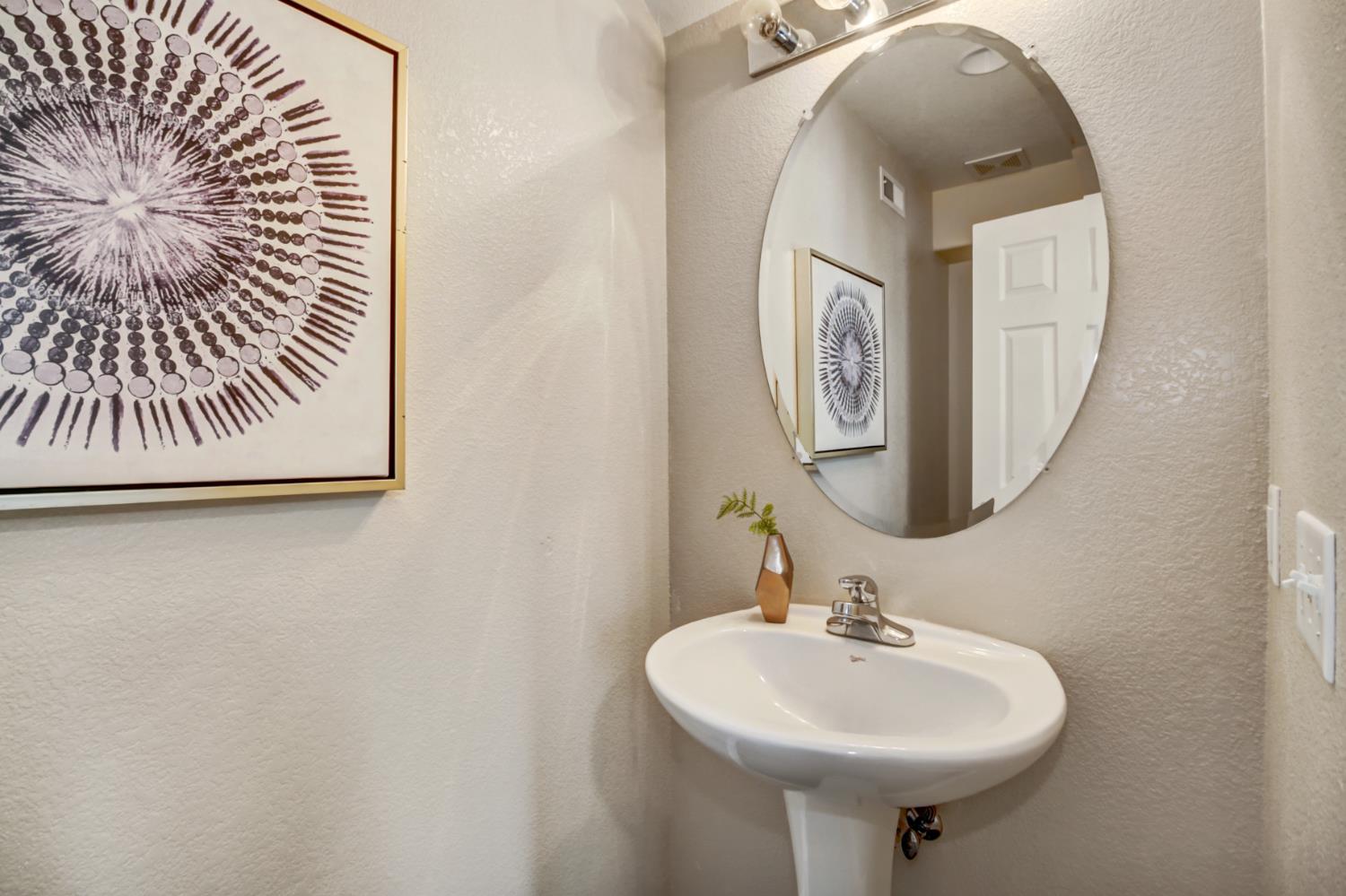 Detail Gallery Image 38 of 44 For 205 Dover Ct, Lincoln,  CA 95648 - 4 Beds | 2/1 Baths