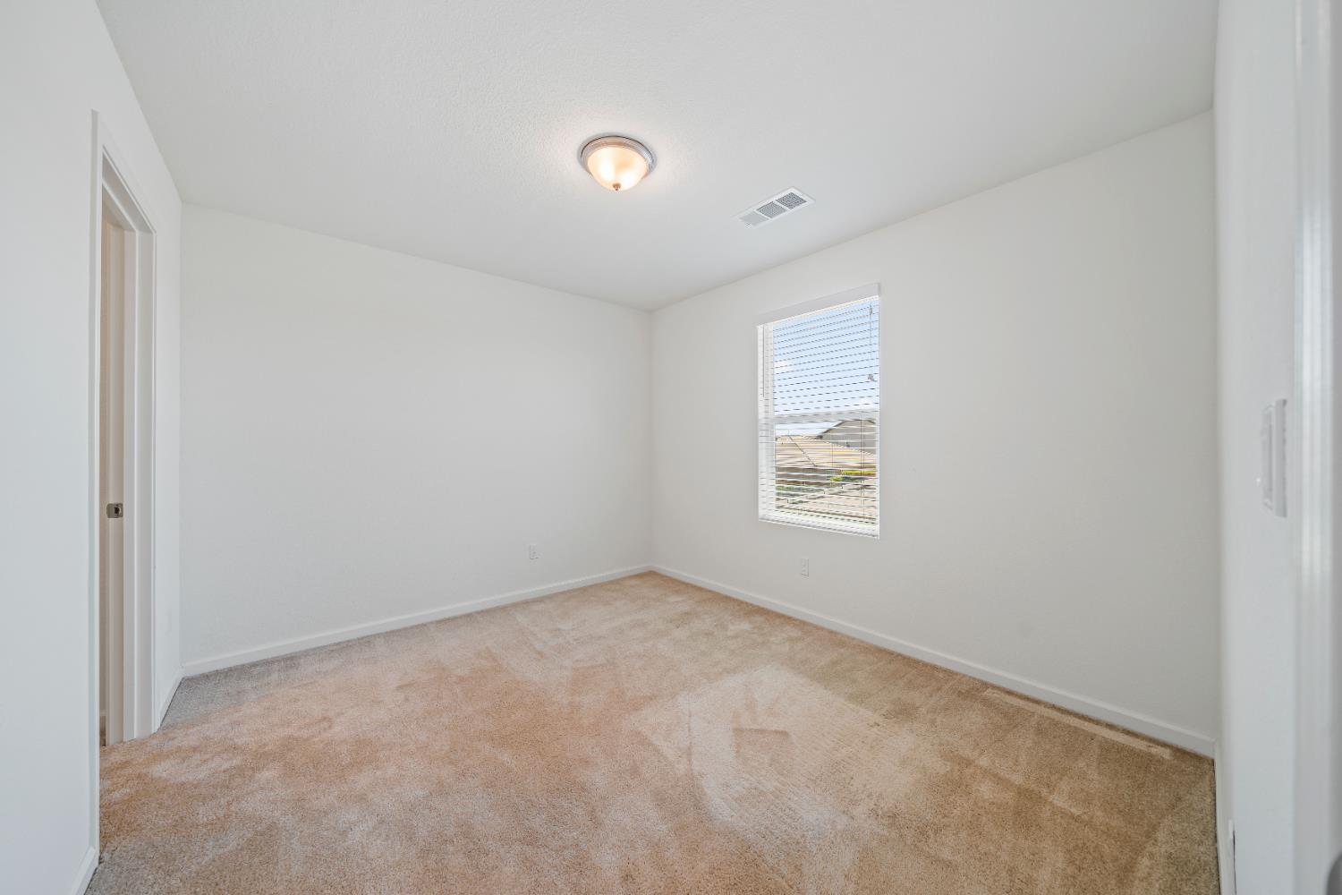 Detail Gallery Image 32 of 52 For 1602 Oleander Ave, Manteca,  CA 95337 - 5 Beds | 3 Baths