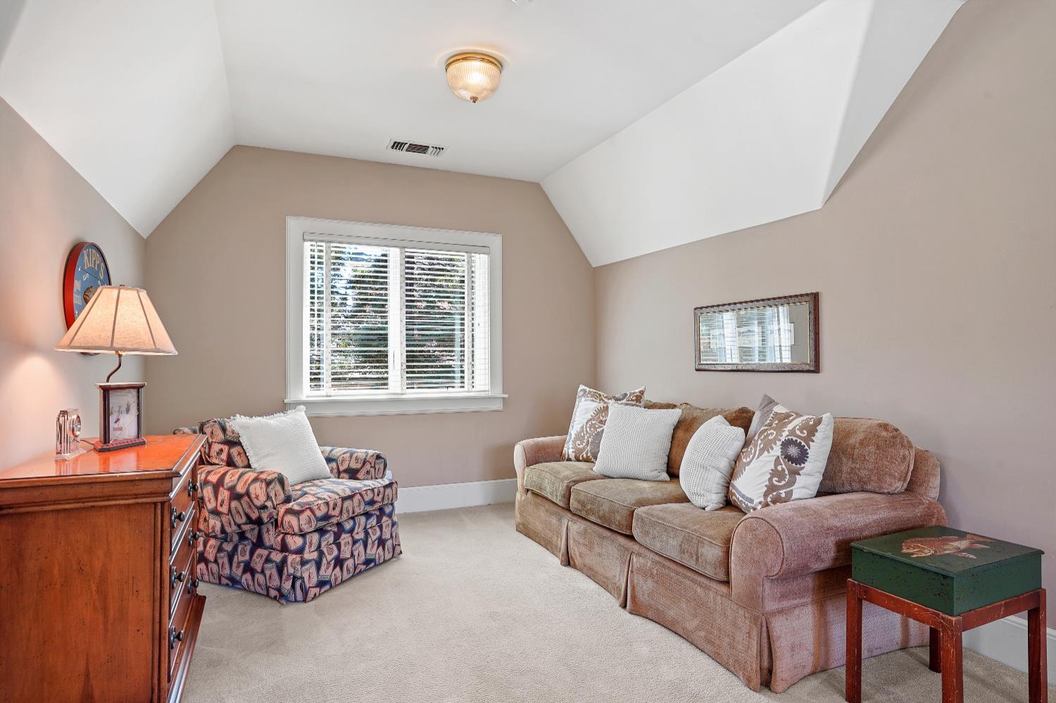 Detail Gallery Image 79 of 89 For 510 Knightsbridge Ln, Sacramento,  CA 95864 - 6 Beds | 4/1 Baths