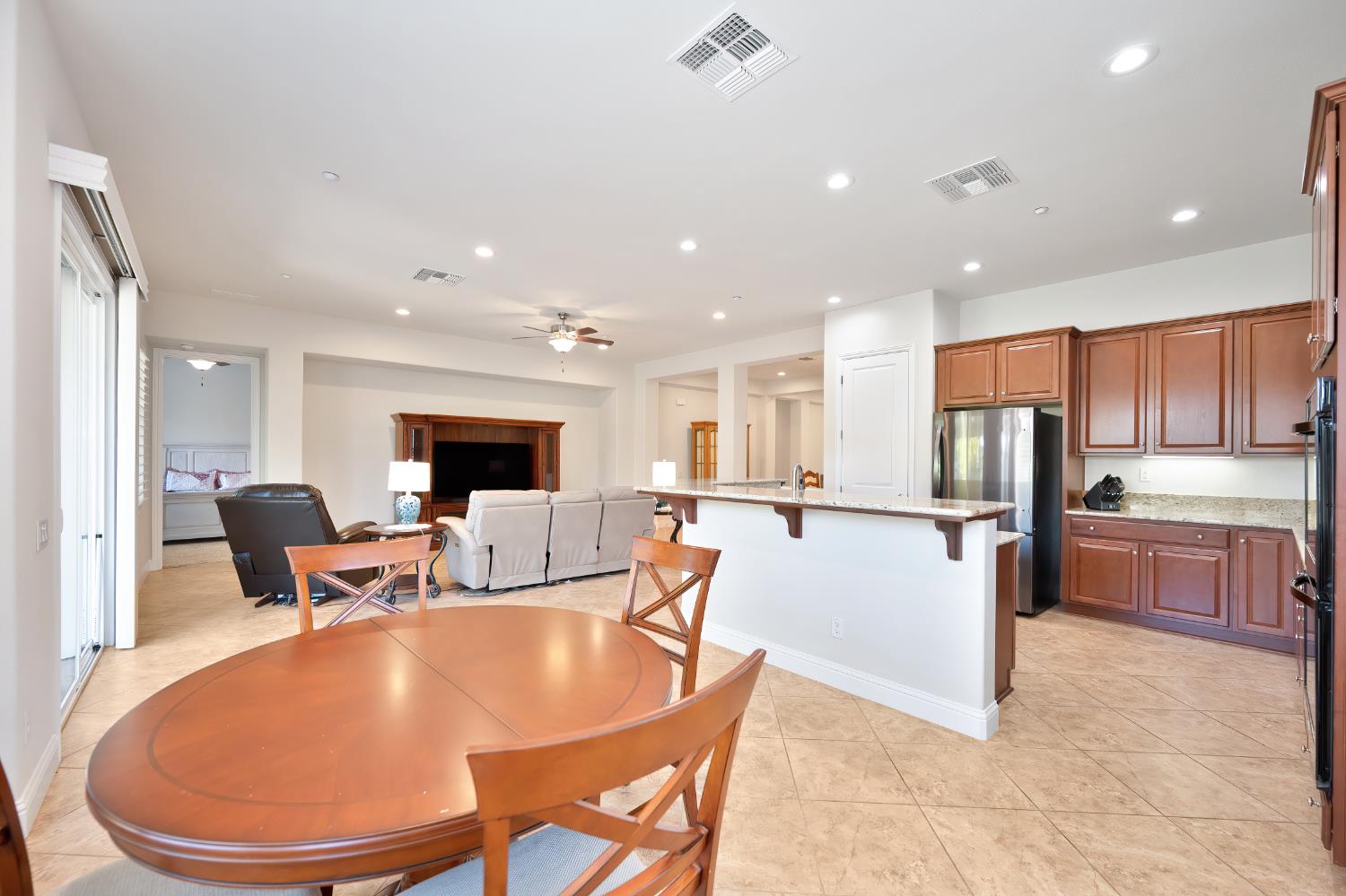 Detail Gallery Image 17 of 57 For 224 Aske Ct, Roseville,  CA 95747 - 3 Beds | 2 Baths