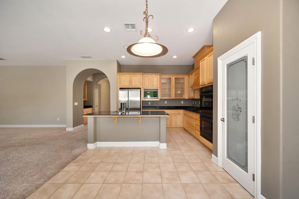 Detail Gallery Image 33 of 87 For 5729 Northborough Dr, Sacramento,  CA 95835 - 4 Beds | 3/1 Baths