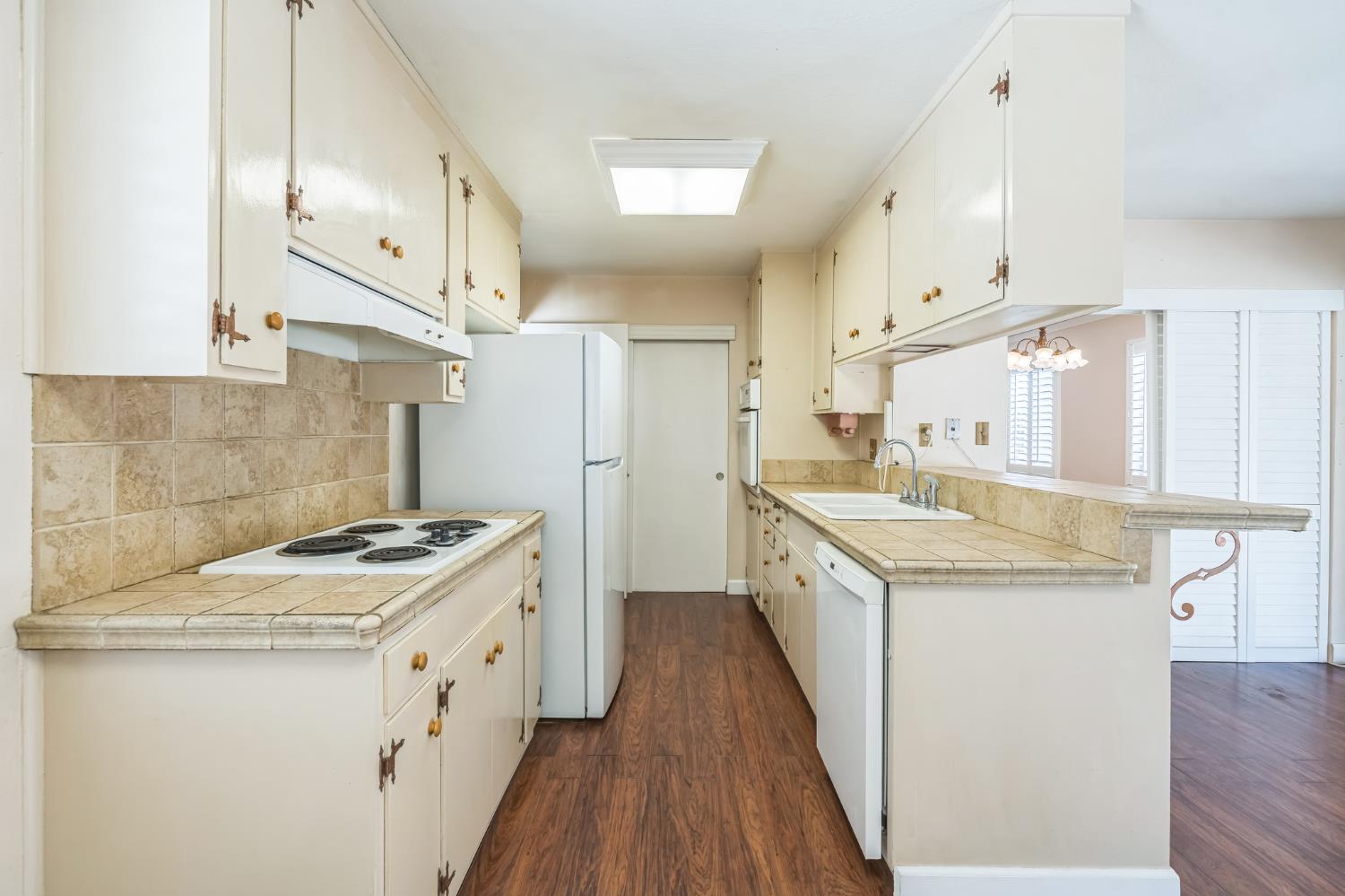 Detail Gallery Image 5 of 24 For 38061 Inez Ave, Fremont,  CA 94536 - 3 Beds | 2 Baths