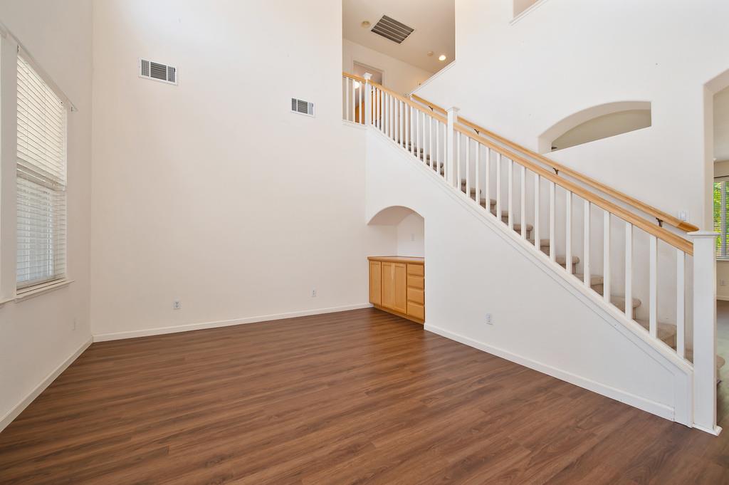 Detail Gallery Image 7 of 43 For 6437 Cormorant Cir, Rocklin,  CA 95765 - 4 Beds | 3 Baths
