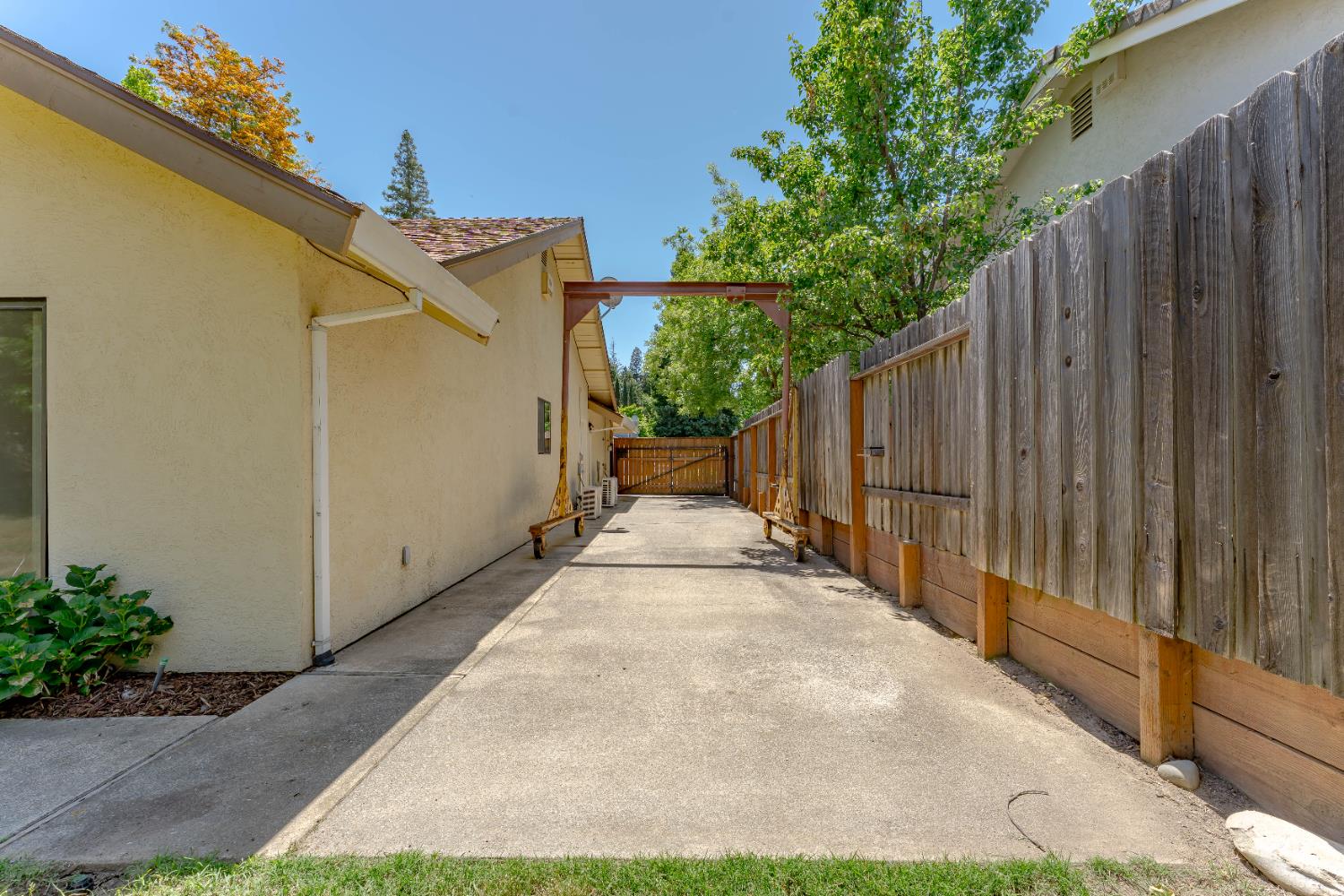 Detail Gallery Image 35 of 41 For 241 Randall Dr, Folsom,  CA 95630 - 3 Beds | 2 Baths