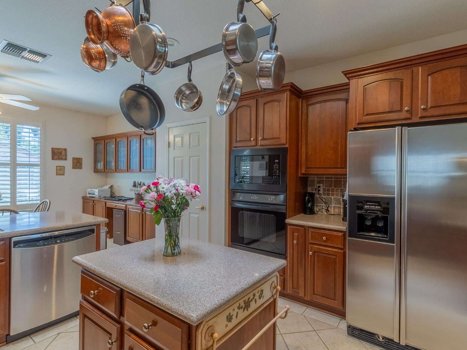 Detail Gallery Image 24 of 57 For 1814 Winding Way, Lincoln,  CA 95648 - 2 Beds | 2 Baths