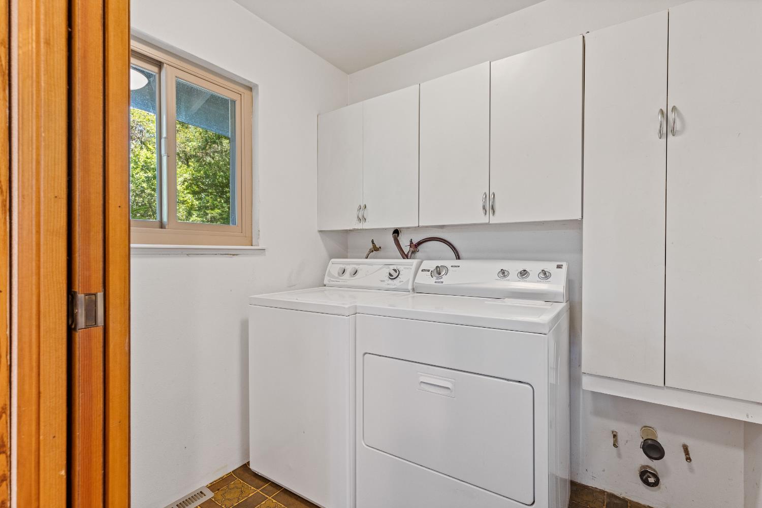 Detail Gallery Image 31 of 59 For 7705 Horseshoe Bar Rd, Loomis,  CA 95650 - 3 Beds | 2 Baths