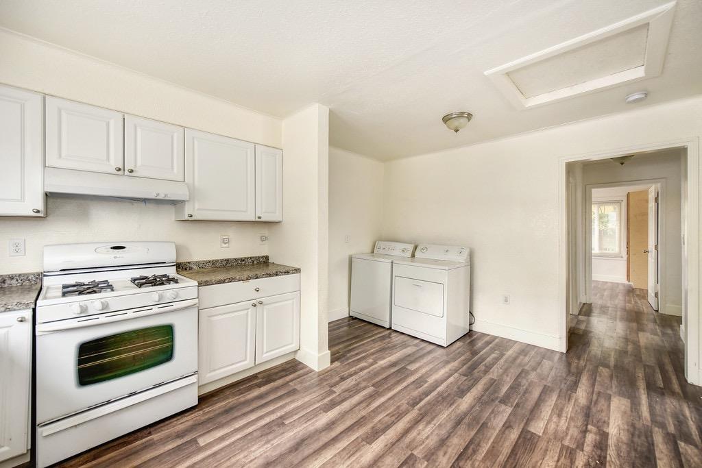 Detail Gallery Image 7 of 34 For 3946 23rd Ave, Sacramento,  CA 95820 - – Beds | – Baths