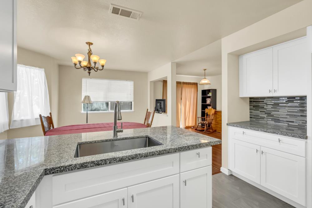 Detail Gallery Image 19 of 46 For 9004 Beryl Creek Way, Elk Grove,  CA 95758 - 3 Beds | 2/1 Baths