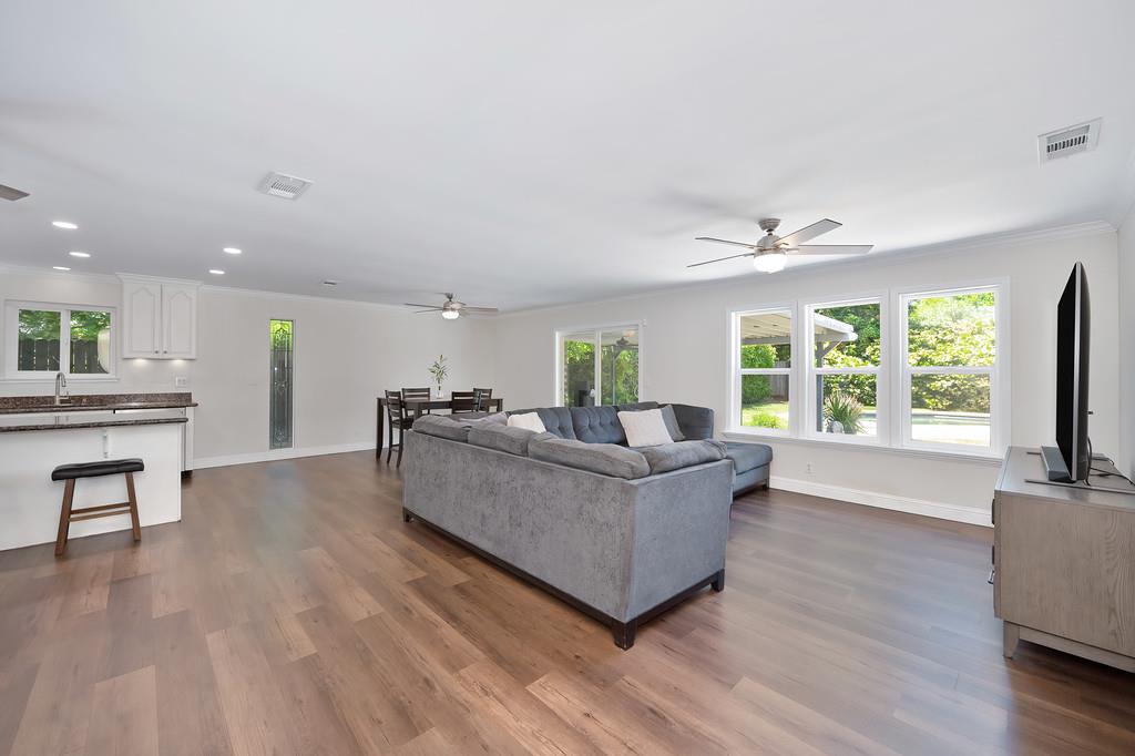Detail Gallery Image 10 of 50 For 9217 Rock Canyon Way, Orangevale,  CA 95662 - 3 Beds | 2 Baths