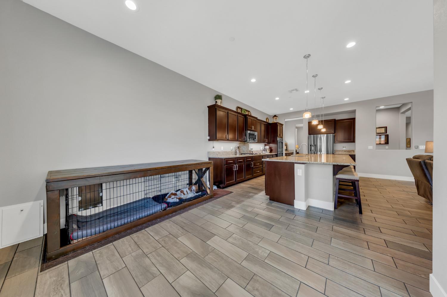 Detail Gallery Image 23 of 48 For 368 Olivadi Way, Sacramento,  CA 95834 - 3 Beds | 2/1 Baths