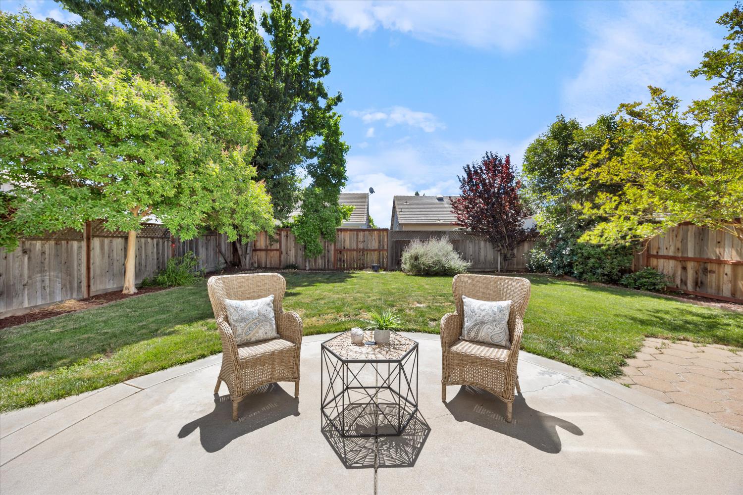 Detail Gallery Image 37 of 40 For 2929 Turnbuckle Cir, Elk Grove,  CA 95758 - 4 Beds | 2/1 Baths