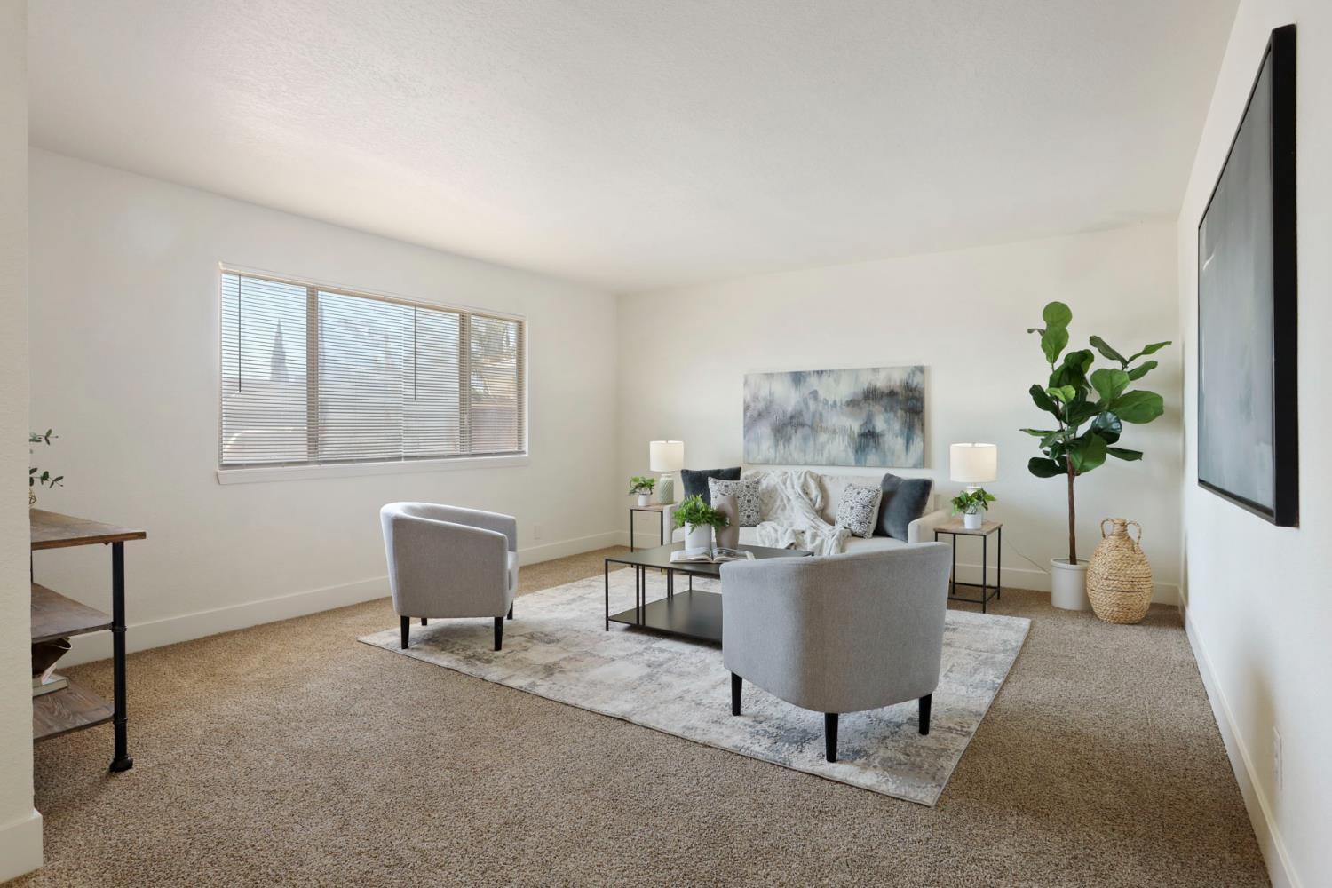 Detail Gallery Image 4 of 32 For 998 Pfister Pl, Manteca,  CA 95336 - 3 Beds | 2 Baths