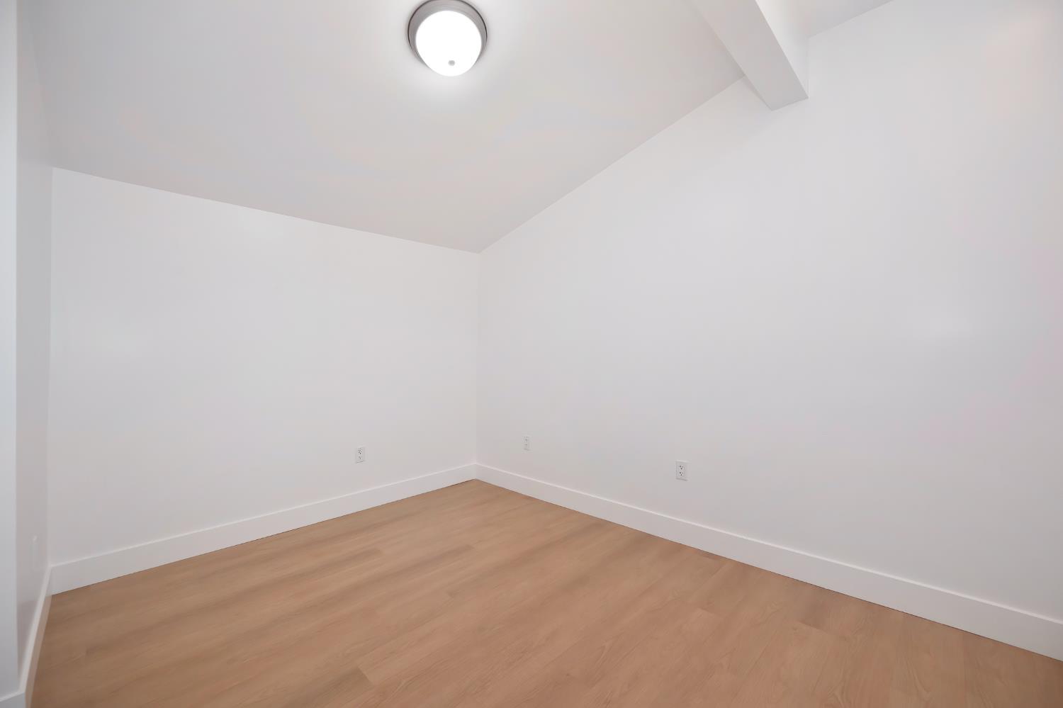 Detail Gallery Image 23 of 27 For 2391 Beaumont St, Sacramento,  CA 95815 - 2 Beds | 2 Baths