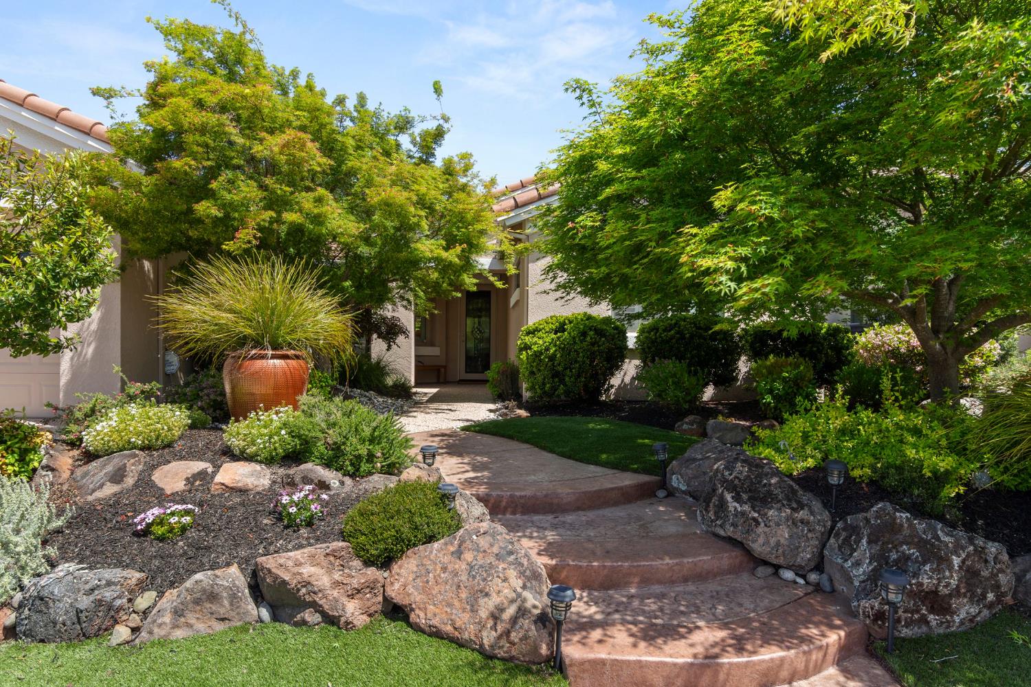 Detail Gallery Image 4 of 55 For 1736 Stone House Ln, Lincoln,  CA 95648 - 2 Beds | 2 Baths