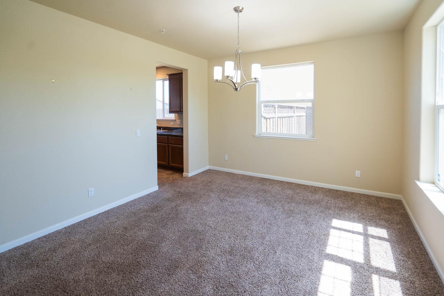 Detail Gallery Image 12 of 29 For 732 Spreckels, King City,  CA 95355 - 4 Beds | 3 Baths