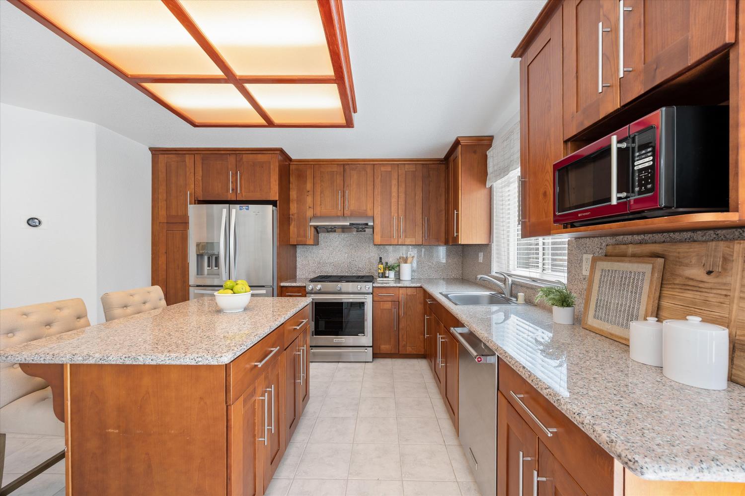 Detail Gallery Image 12 of 40 For 2929 Turnbuckle Cir, Elk Grove,  CA 95758 - 4 Beds | 2/1 Baths