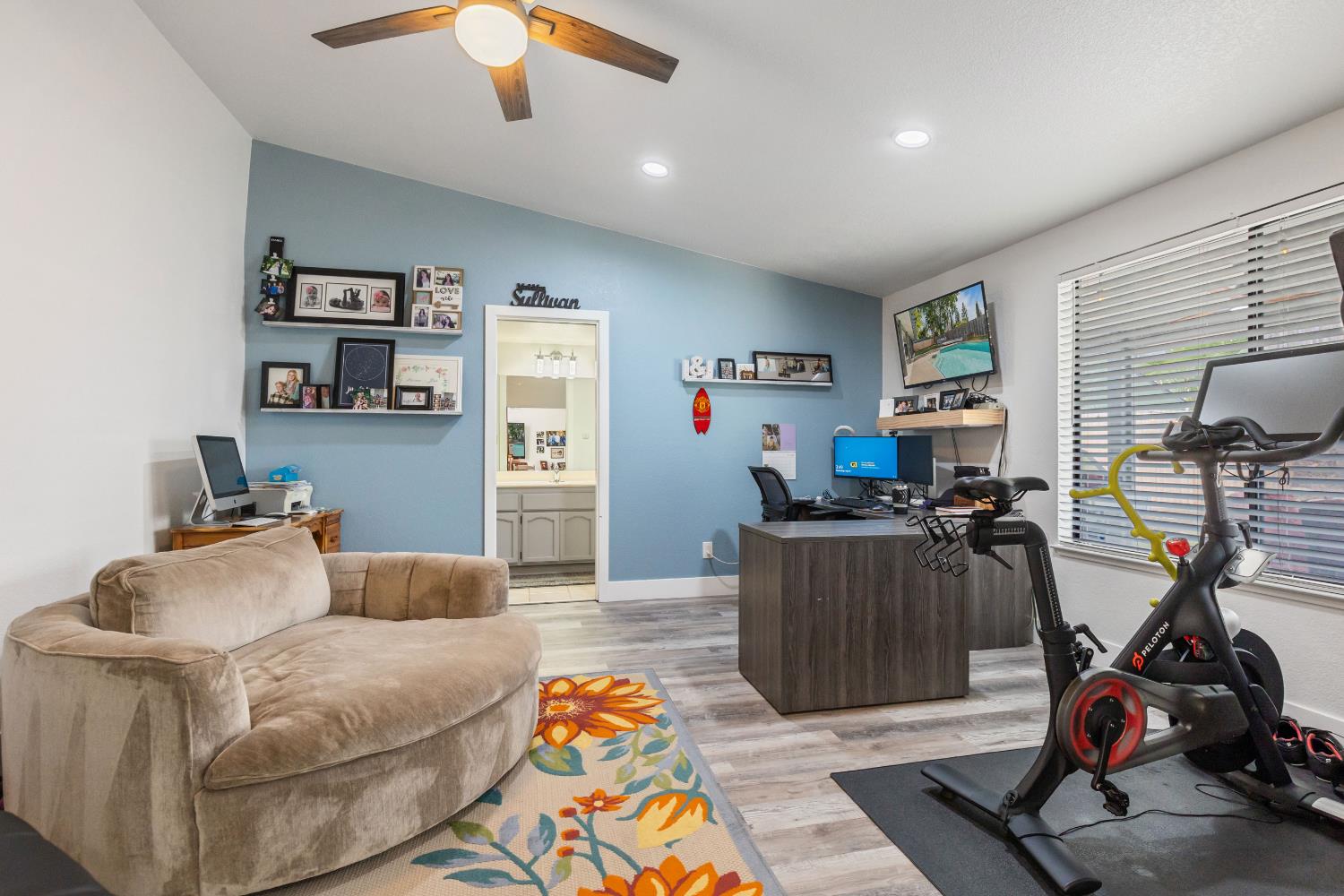Detail Gallery Image 29 of 70 For 3201 Kaiser Way, Carmichael,  CA 95608 - 4 Beds | 3 Baths