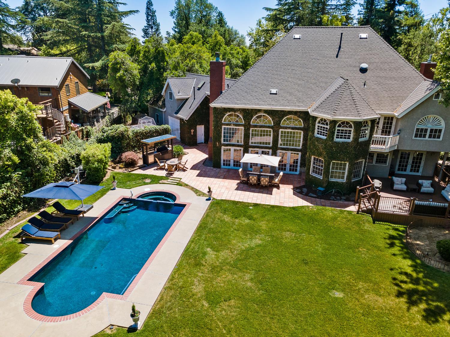 Detail Gallery Image 72 of 85 For 6809 Stanley Ave, Carmichael,  CA 95608 - 5 Beds | 4 Baths
