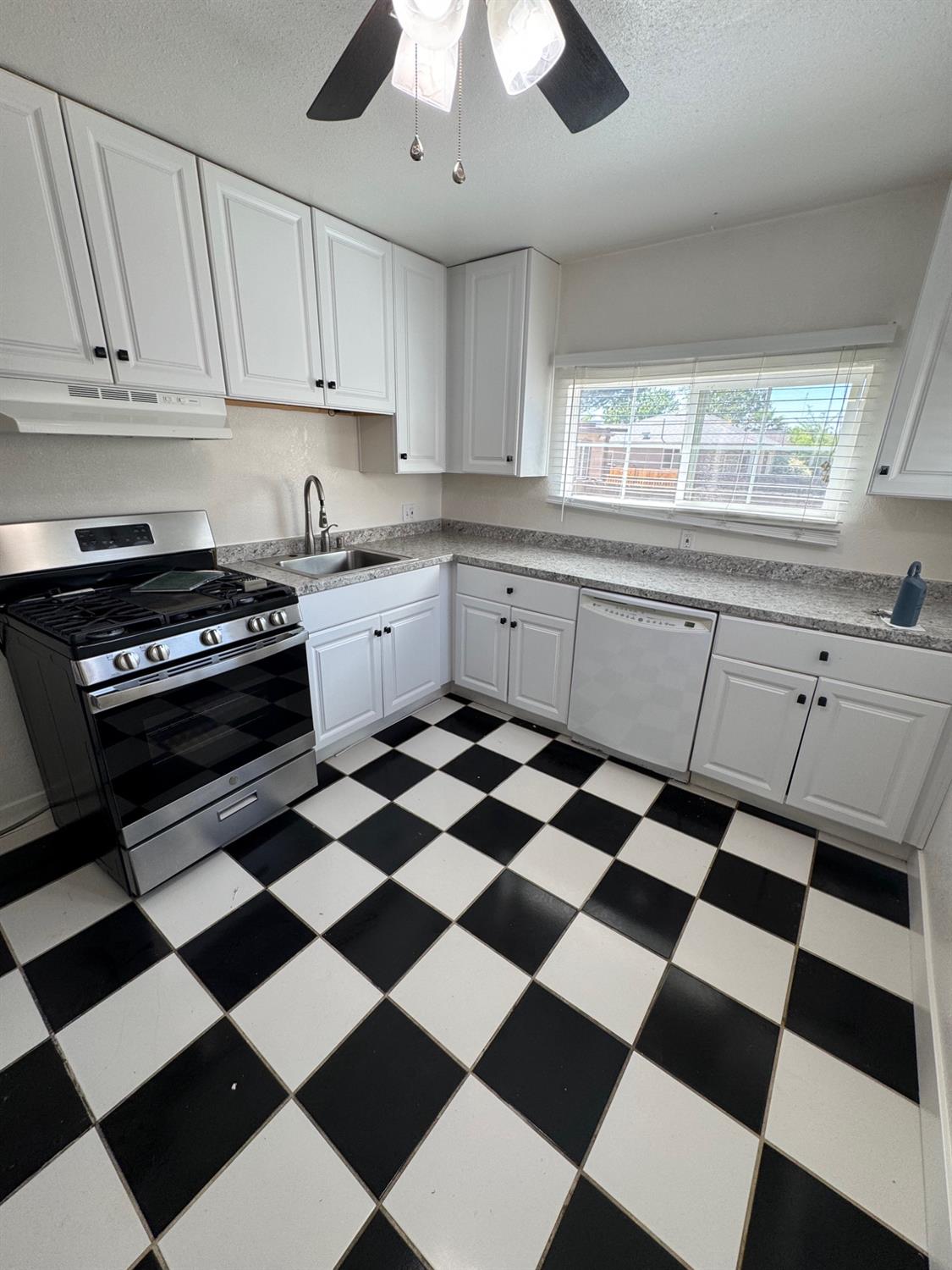 Detail Gallery Image 20 of 20 For 4141 12th Ave, Sacramento,  CA 95817 - – Beds | – Baths