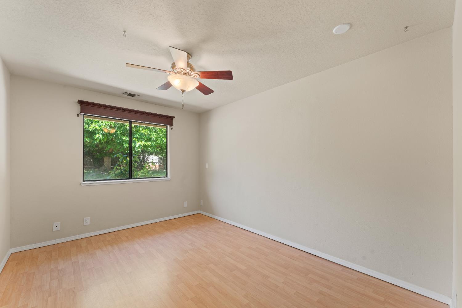 Detail Gallery Image 18 of 41 For 241 Randall Dr, Folsom,  CA 95630 - 3 Beds | 2 Baths
