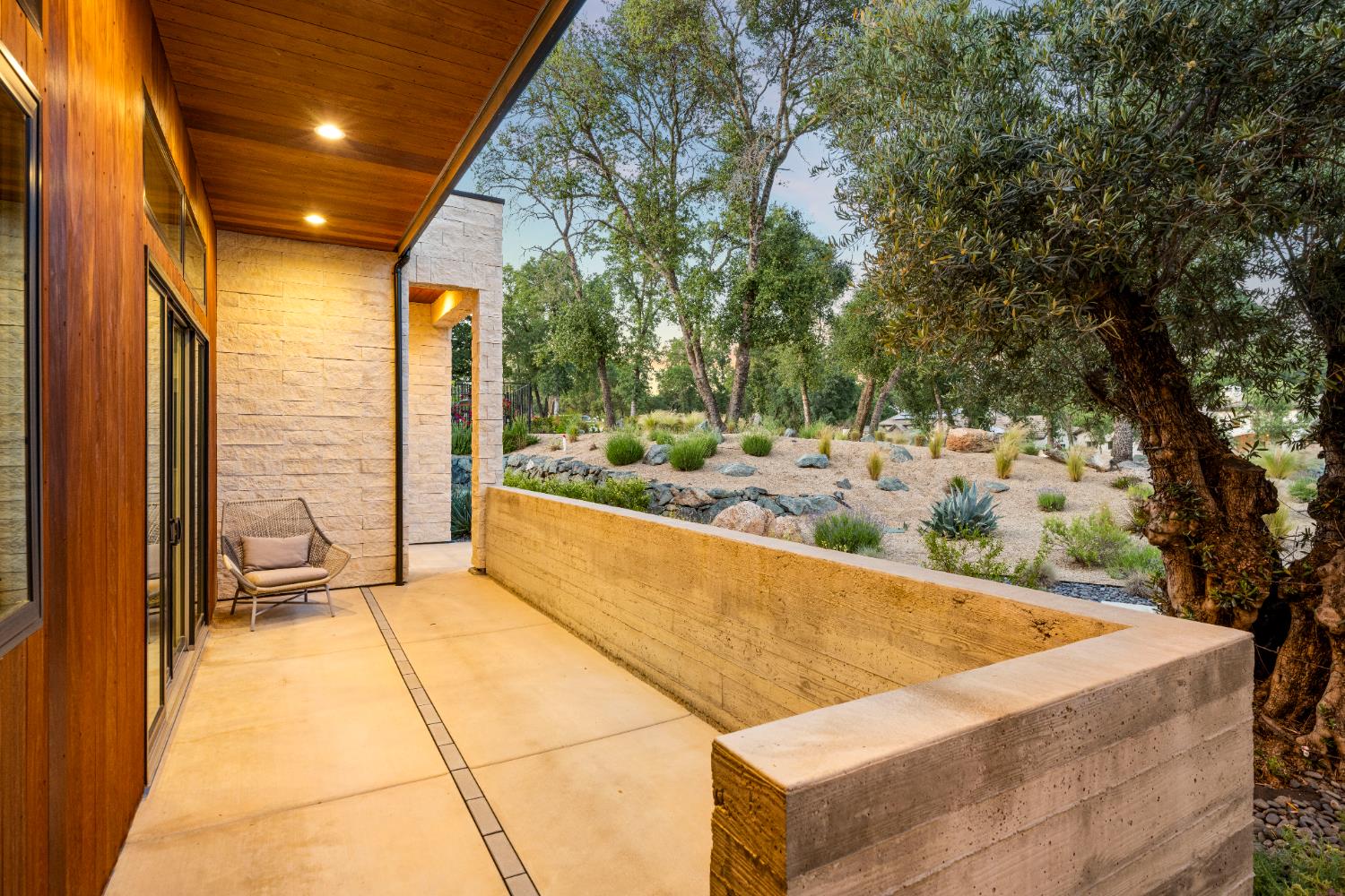 Detail Gallery Image 49 of 84 For 3320 Cherokee Trl, Loomis,  CA 95650 - 5 Beds | 3/1 Baths