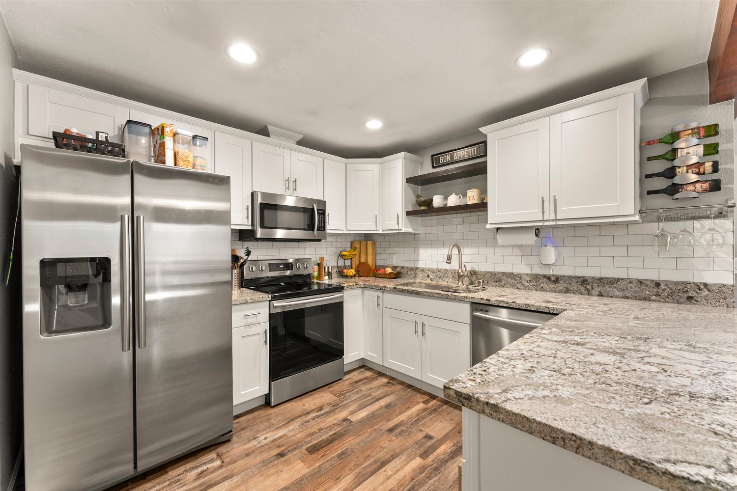 Detail Gallery Image 20 of 47 For 7679 Lakewood Park Dr, Sacramento,  CA 95828 - 2 Beds | 2 Baths
