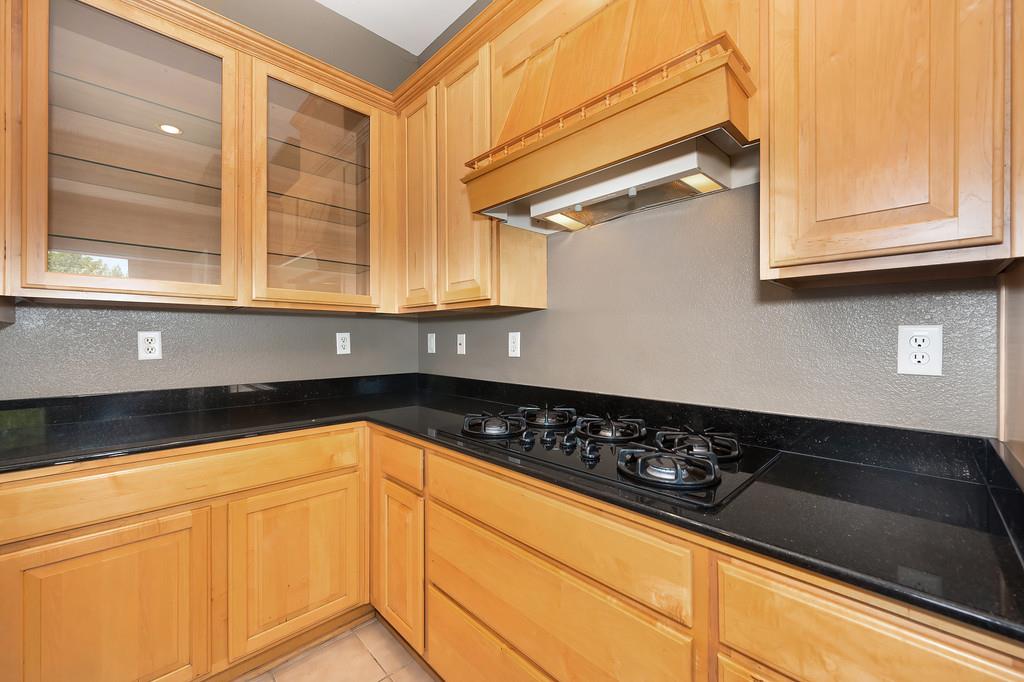 Detail Gallery Image 28 of 87 For 5729 Northborough Dr, Sacramento,  CA 95835 - 4 Beds | 3/1 Baths