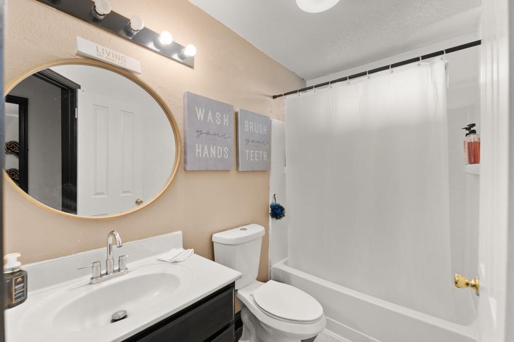 Detail Gallery Image 45 of 52 For 813 Sugar Pine Dr, Lathrop,  CA 95330 - 4 Beds | 3 Baths