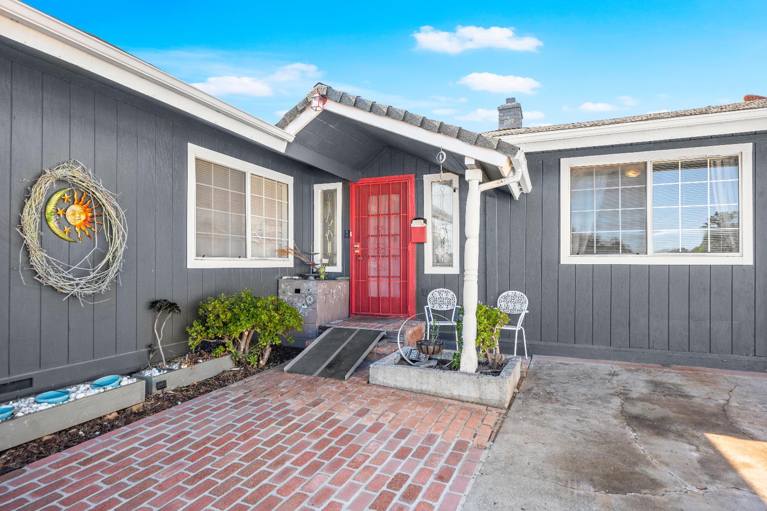 Detail Gallery Image 8 of 30 For 7105 Sweetwood Ct, Citrus Heights,  CA 95621 - 4 Beds | 2 Baths