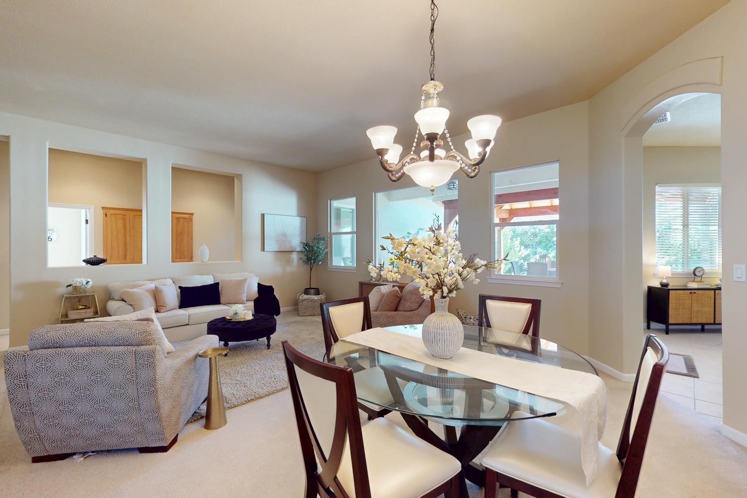 Detail Gallery Image 7 of 76 For 1868 Kendall Ct, Yuba City,  CA 95993 - 4 Beds | 2/1 Baths