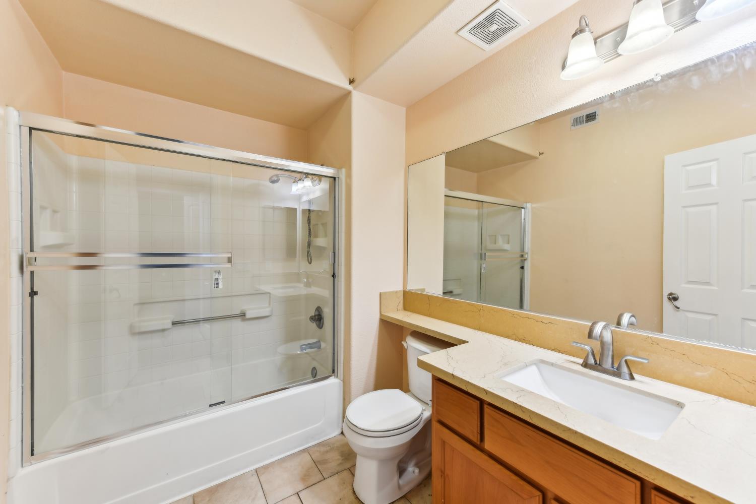 Photo #25: 225065407 Listing: Photo #25