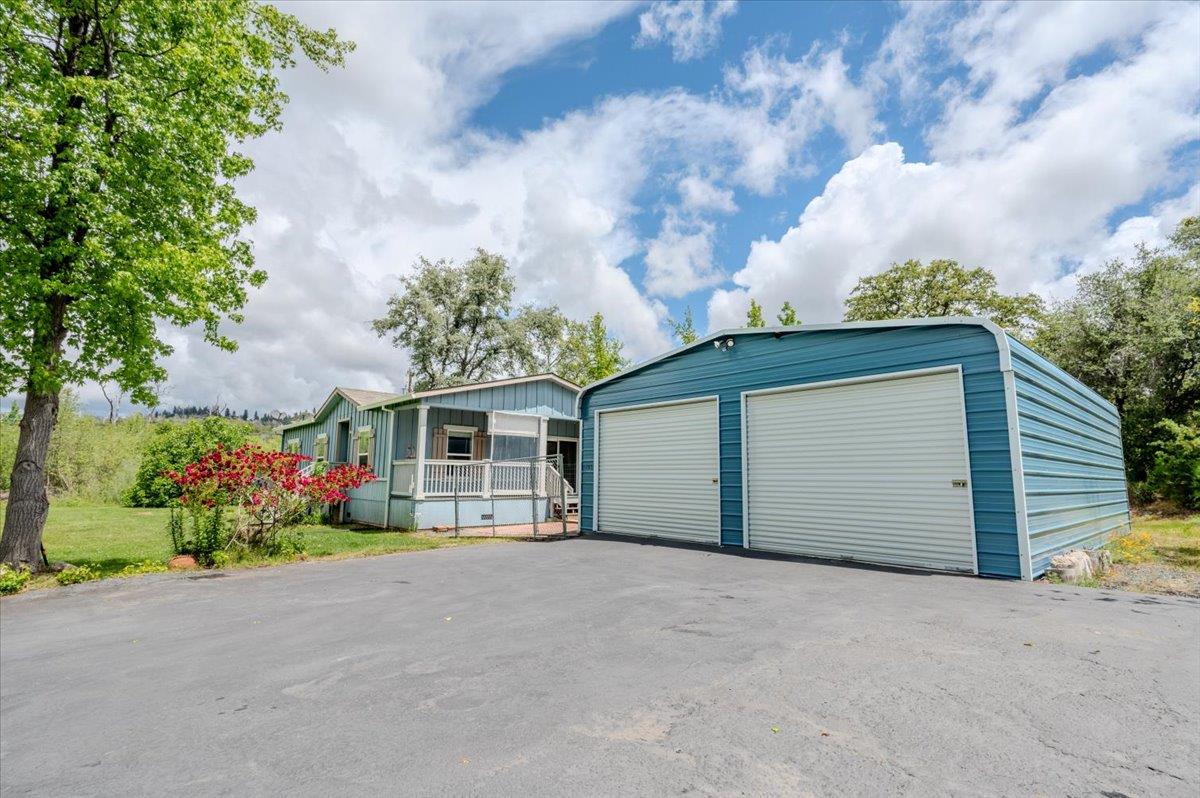 Detail Gallery Image 3 of 56 For 11397 Prospector Rd, Rough And Ready,  CA 95975 - 2 Beds | 2 Baths