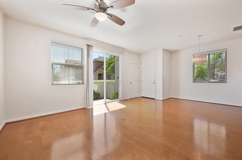 Detail Gallery Image 11 of 31 For 1301 Dante Cir, Roseville,  CA 95678 - 2 Beds | 2/1 Baths