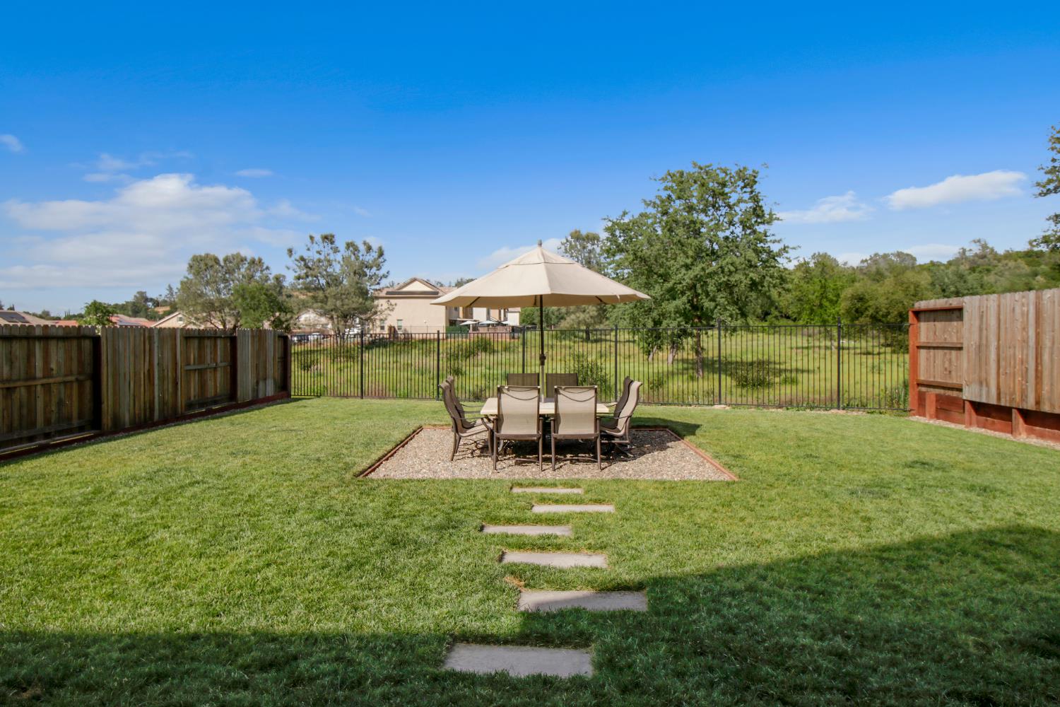 Detail Gallery Image 39 of 44 For 524 Lupine Dr, Ione,  CA 95640 - 4 Beds | 2/1 Baths
