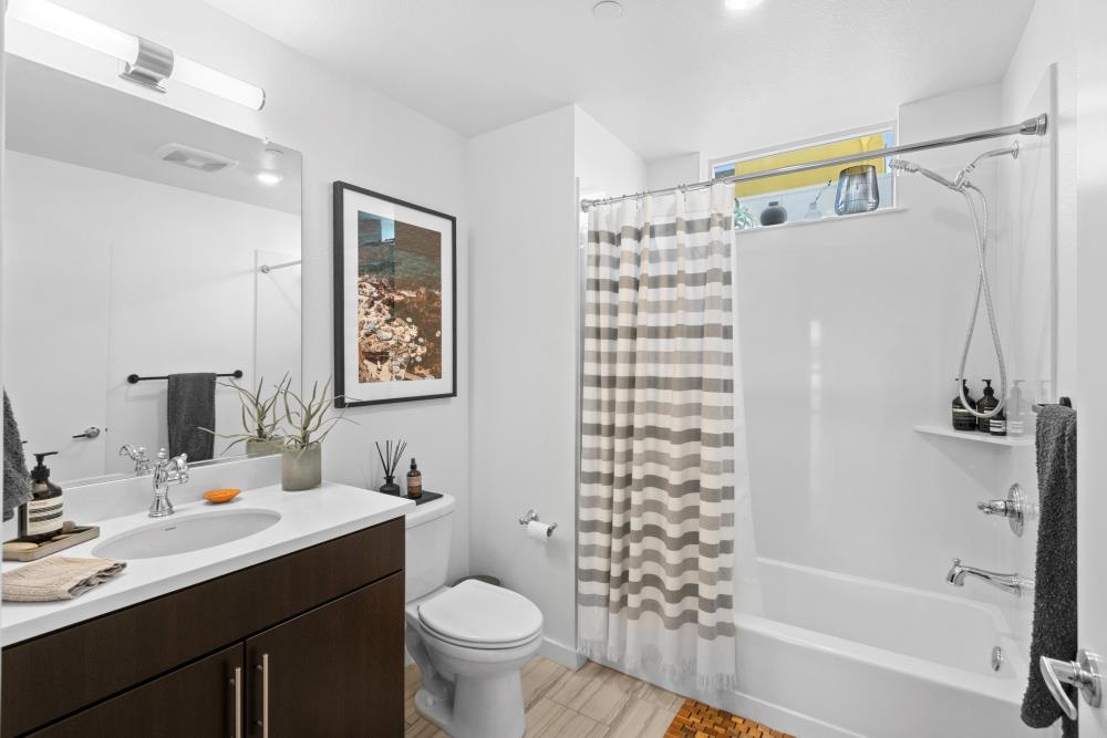 Detail Gallery Image 26 of 73 For 451 Tailoff Ln #401,  Sacramento,  CA 95818 - 2 Beds | 3 Baths
